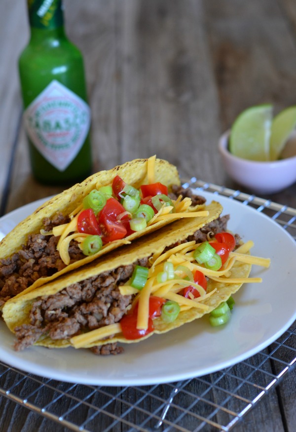 Easy Homemade Ground Beef Tacos - Mom's Dinner