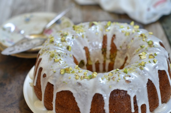 https://mountainmamacooks.com/2014/06/pistachio-bundt-cake/pistachio-bundt-cake-mountain-mama-cooks-feature/