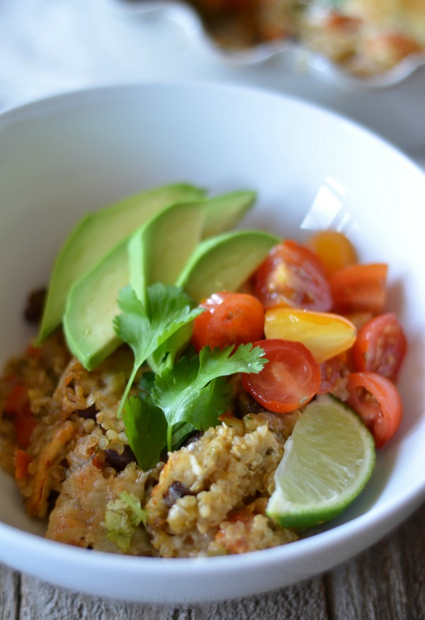 Black Bean & Veggie Taco Quinoa Bake | mountainmamacooks.com #glutenfree #TacoTuesday