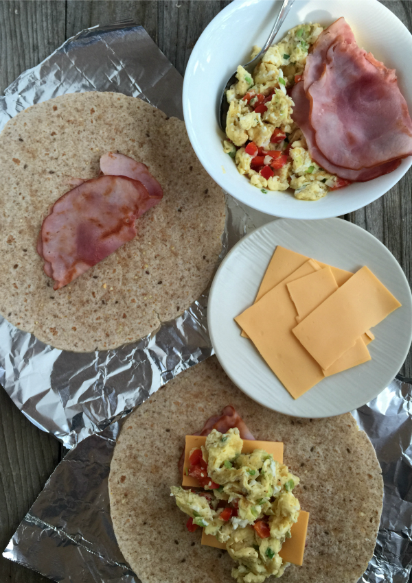 Denver Omelet Breakfast Burritos | mountainmamacooks.com