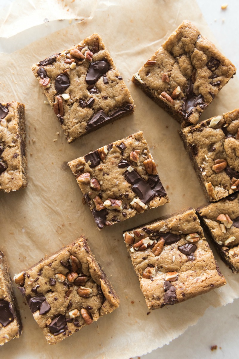 Chocolate Chunk Espresso Blondies - Mountain Mama Cooks